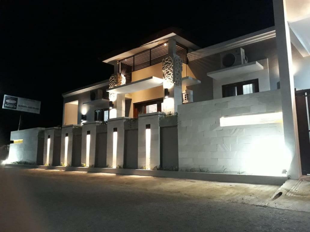 Imperial Villa Yogyakarta Esterno foto